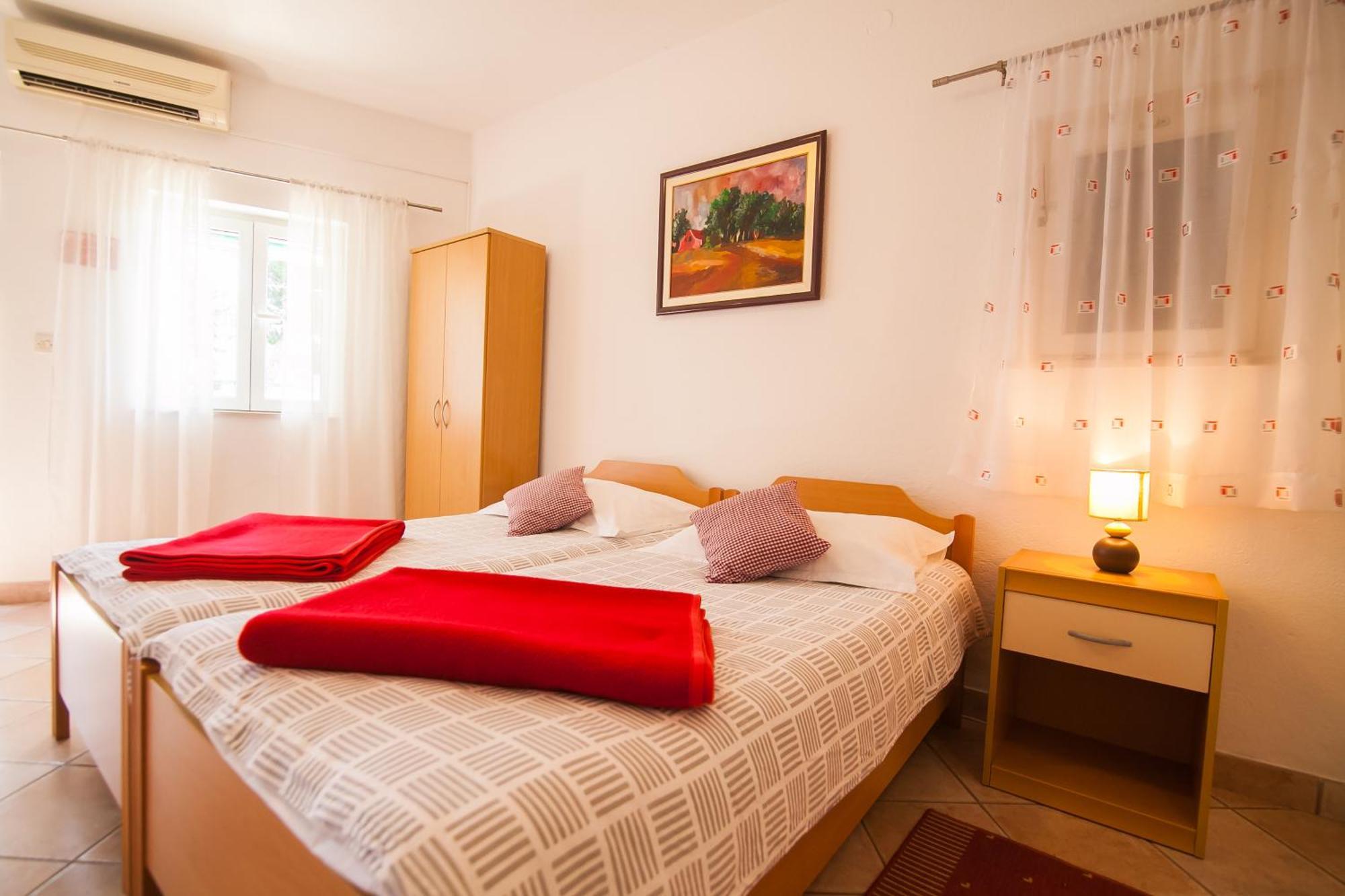Old Town Accommodation Bol Exterior foto