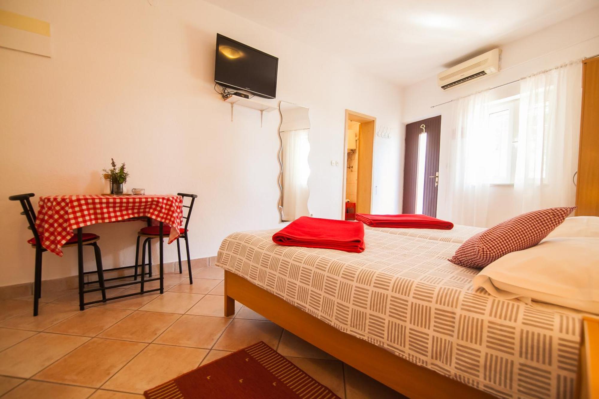 Old Town Accommodation Bol Exterior foto